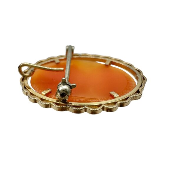 Vintage Shell Cameo Brooch or Pendant Oval Gold Tone Frame Dual Use Elegant - Picture 2 of 5